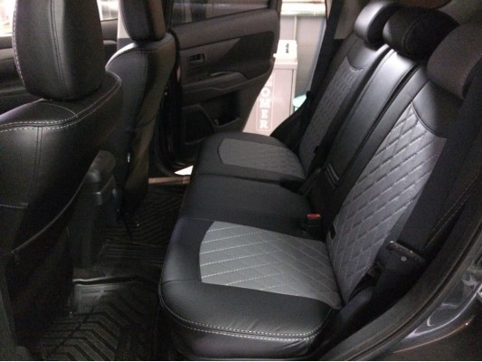 Авточехлы на Mitsubishi Outlander 3