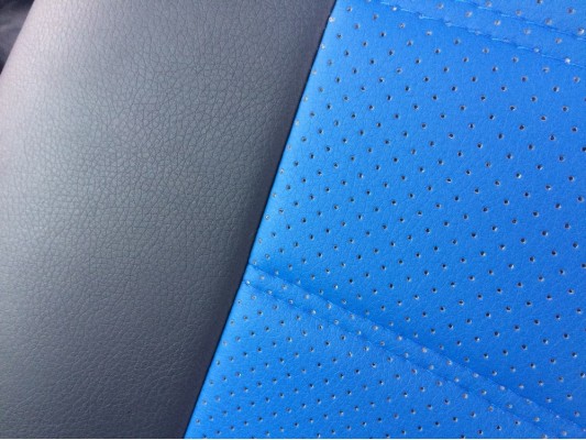 Авточехлы на Renault Logan